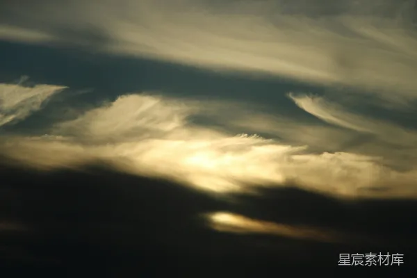 高清摄影 夕阳下的云层