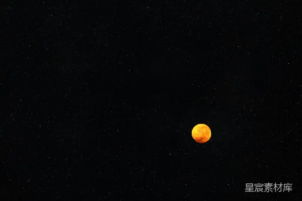 高清摄影 夜空中闪烁的满月