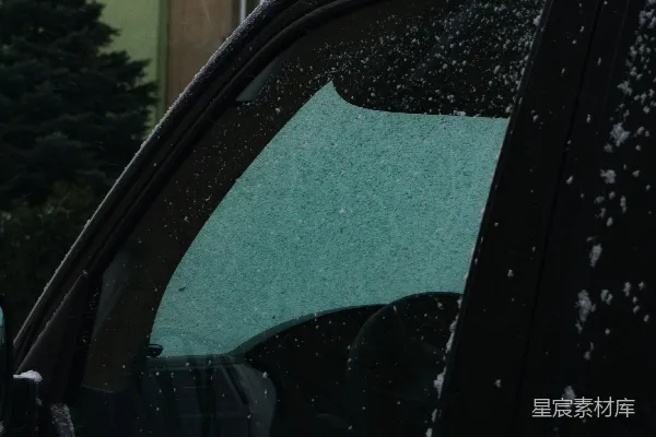 高清摄影 雪后汽车的侧窗