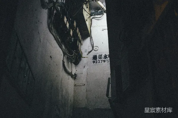高清摄影 阴暗的角落
