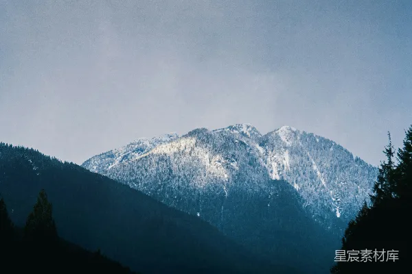 高清摄影 雪后的山峰
