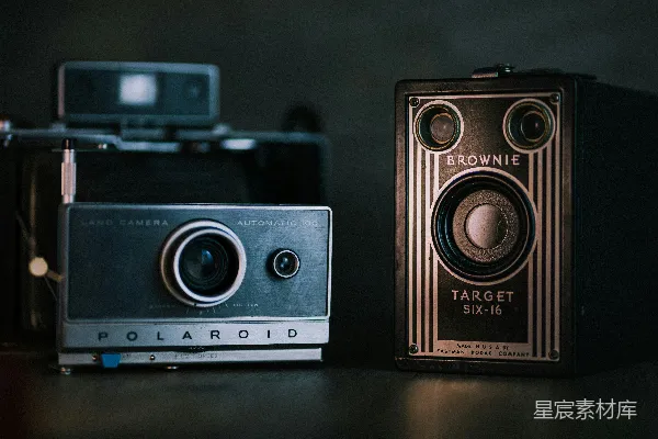 高清摄影 复古胶片相机：Polaroid与Brownie