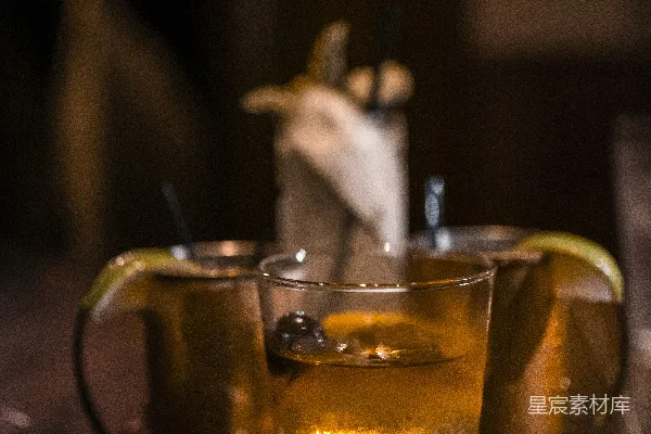 高清摄影 夜晚酒吧的鸡尾酒时光