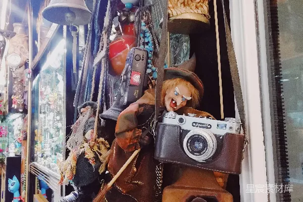 高清摄影 复古杂货店橱窗