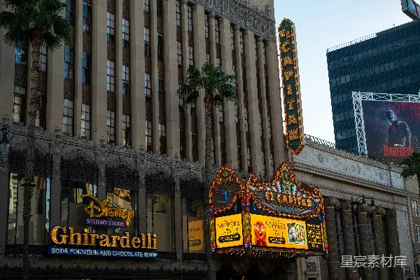 高清摄影 El Capitan剧院与迪士尼主题店