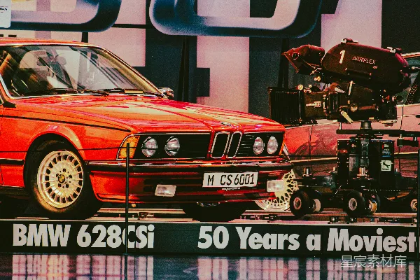 高清摄影 BMW 628CSi：半个世纪的电影明星