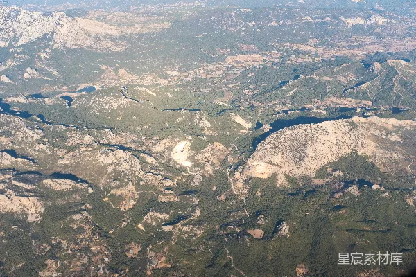 高清摄影 俯瞰山间峡谷
