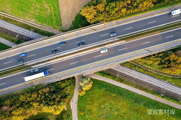 高清摄影 航拍高速公路与火车轨道
