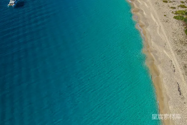 高清摄影 碧海蓝天下的宁静海滩