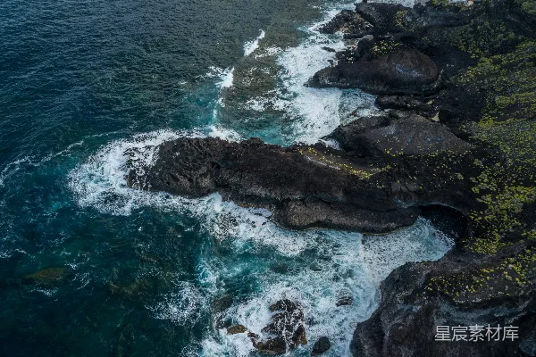 高清摄影 海浪拍打岩石