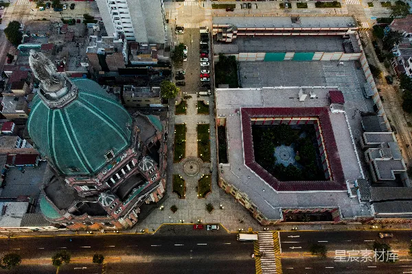 高清摄影 城市中心的教堂俯视图