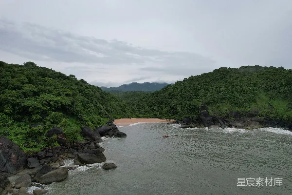 高清摄影 热带雨林中的宁静海滩