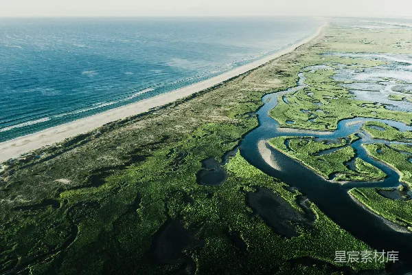 高清摄影 海岸线上的湿地与河流