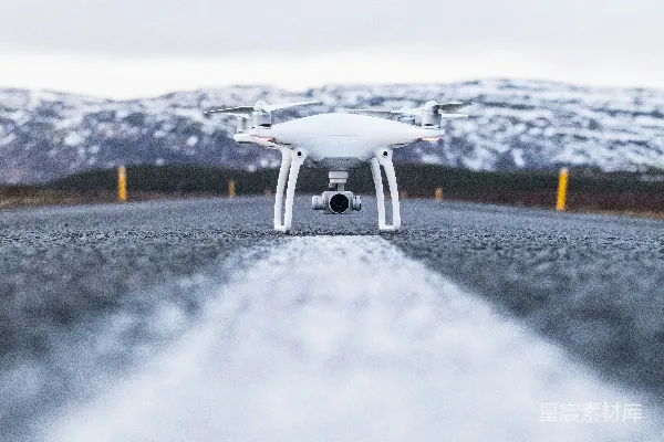 高清摄影 无人机在雪景中的飞行