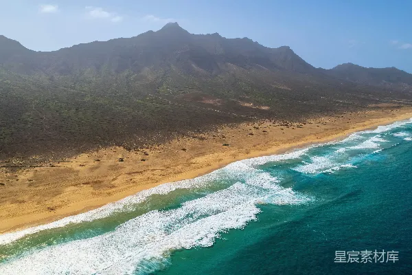 高清摄影 海岸与山脉的壮丽景色