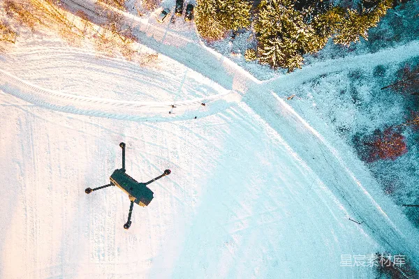 高清摄影 雪地上的无人机航拍
