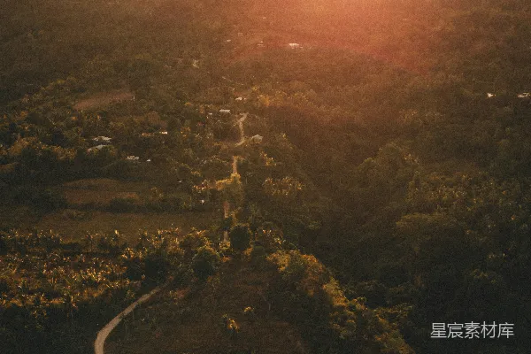 高清摄影 夕阳下的山路