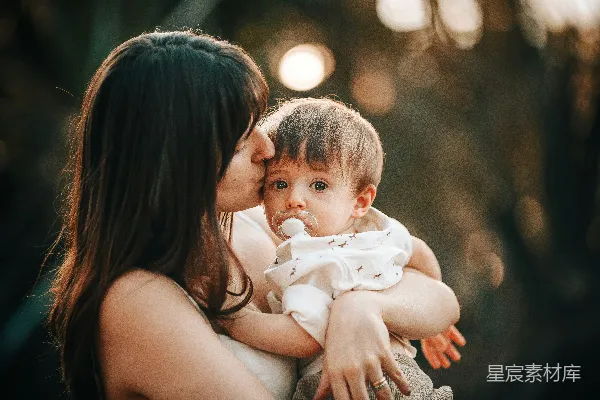 高清摄影 温馨的母子时光