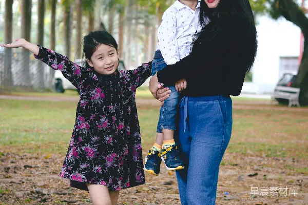 高清摄影 温馨的亲子时光