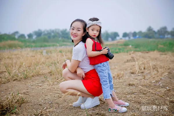 高清摄影 温馨的乡村亲子时光