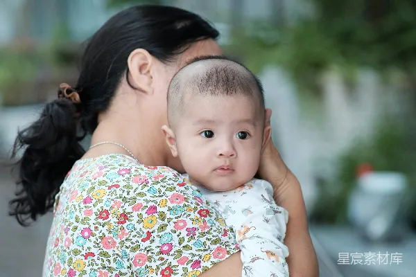 高清摄影 温馨的亲子时光