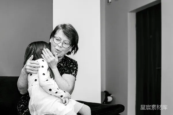高清摄影 温馨祖孙时光