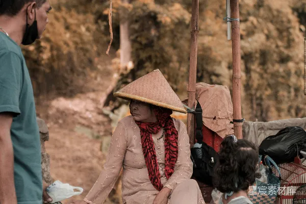 高清摄影 街头巷尾的温馨时光