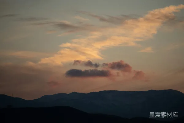高清摄影 日落时的山峦剪影