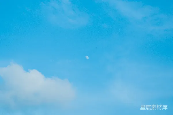 高清摄影 晴空中的弯月