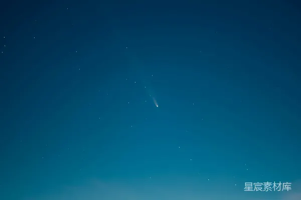 高清摄影 流星划过夜空