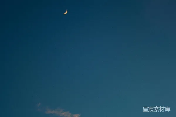 高清摄影 夜空中的一弯新月