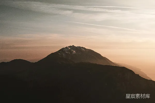高清摄影 夕阳下的山景