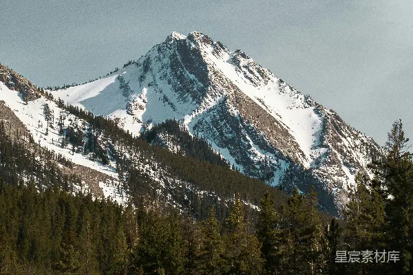 高清摄影 雪覆盖的山峰