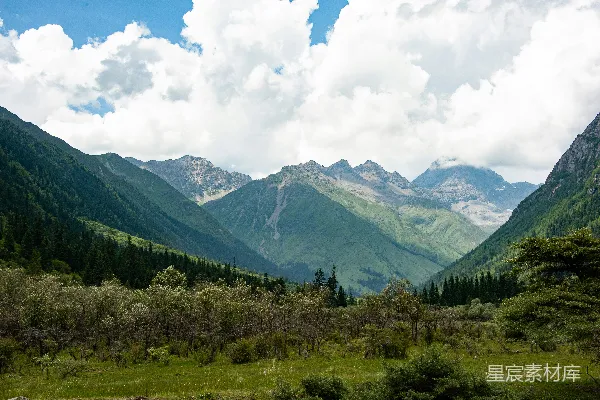 高清摄影 高山绿谷的自然之美
