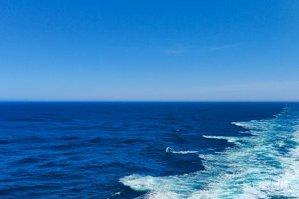 高清摄影 海浪与蓝天的交响