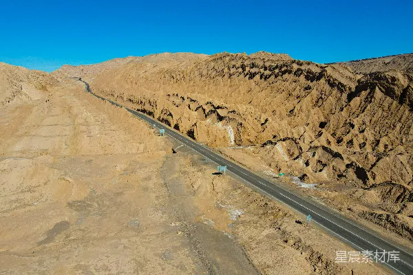高清摄影 穿越沙漠的公路
