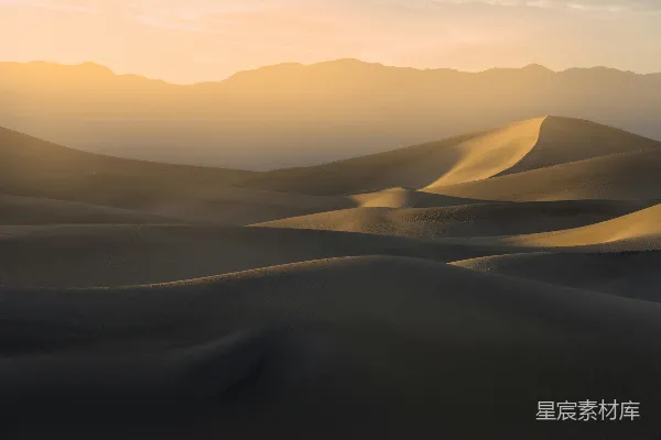 高清摄影 夕阳下的沙漠沙丘