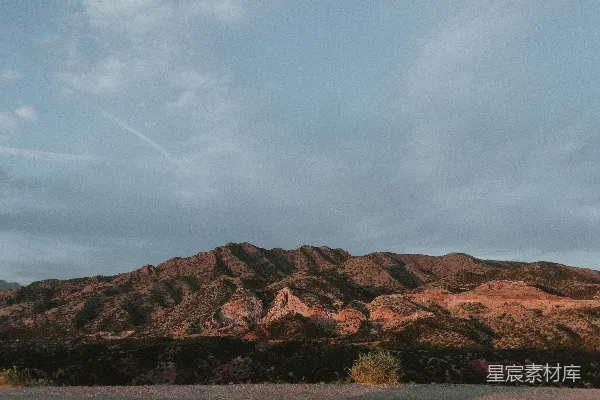 高清摄影 夕阳下的山脉轮廓