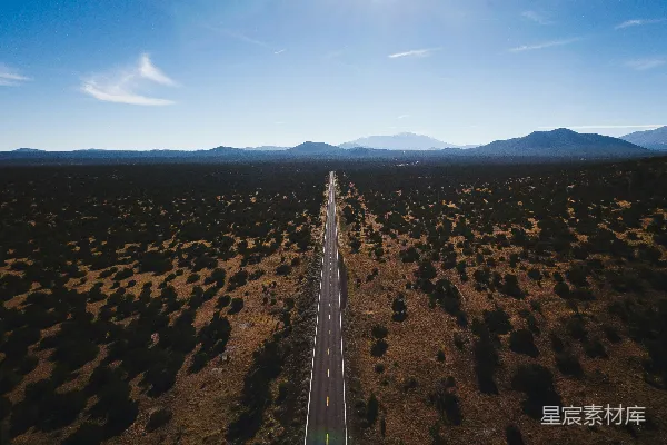 高清摄影 穿越荒野的公路