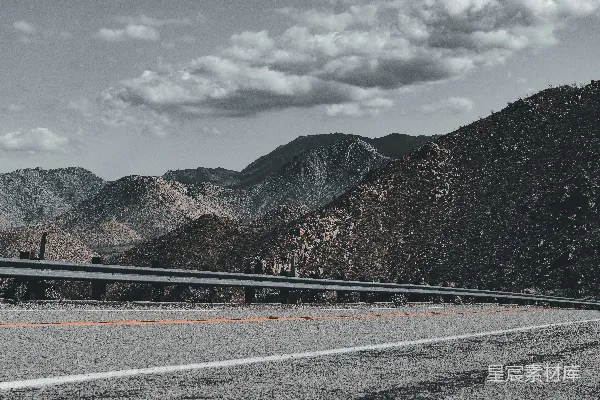 高清摄影 公路与山脉