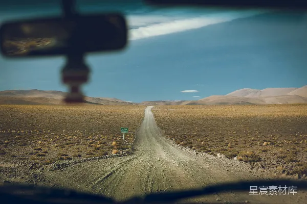 高清摄影 车窗外的荒野之路