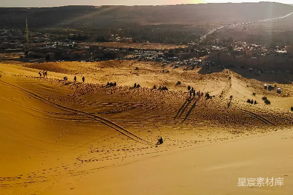 高清摄影 夕阳下的沙漠之景