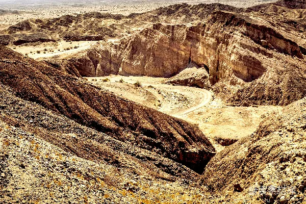 高清摄影 沙漠中的蜿蜒道路