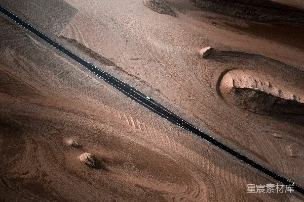 高清摄影 沙漠中的孤独公路