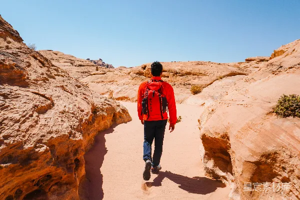 高清摄影 徒步沙漠峡谷