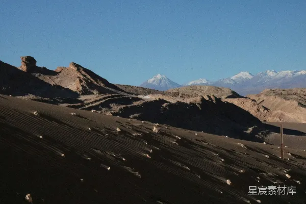 高清摄影 荒凉的火山口
