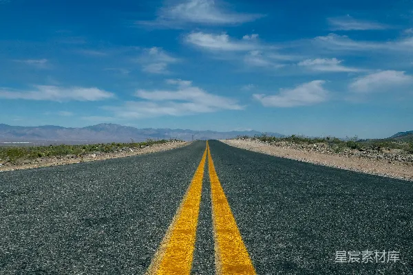 高清摄影 戈壁上的公路