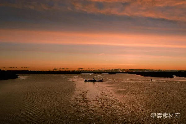 高清摄影 夕阳下的宁静湖景