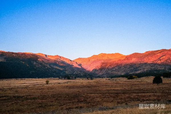 高清摄影 日落时分的山间景色