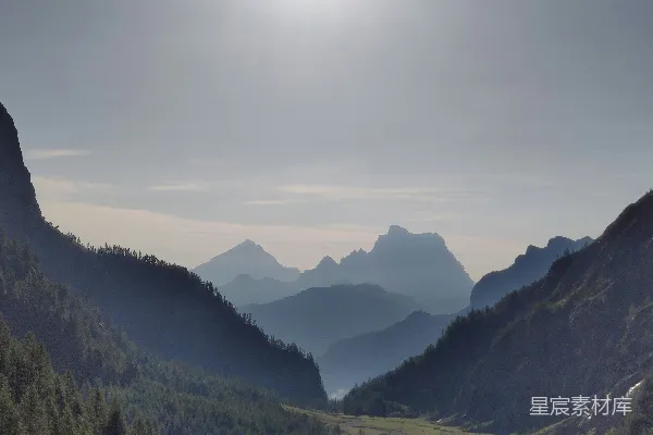 高清摄影 山间晨雾